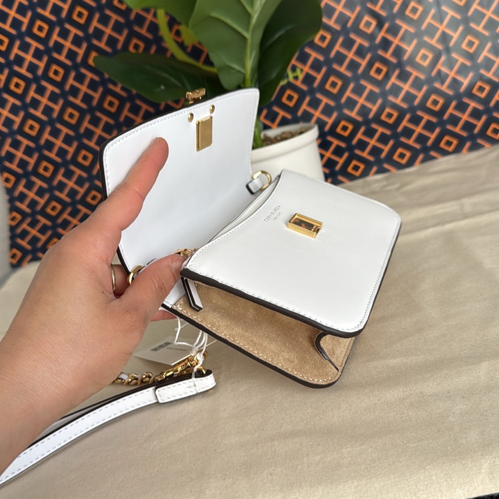 NWT ,Tory Burch Britten soft chain wallet W Wristlet White and Gold Wome… - Picture 6 of 15